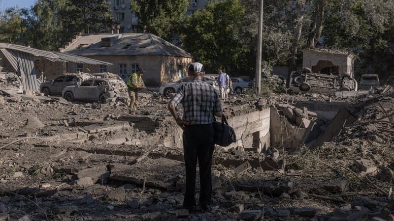 Ukraine backers gather as war escalates