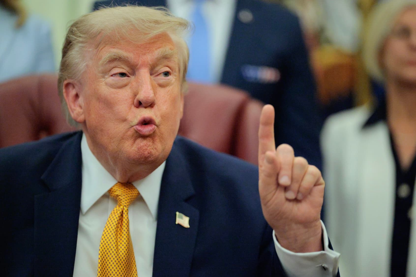 Trump warns Tehran facing 'last chance before decapitation'