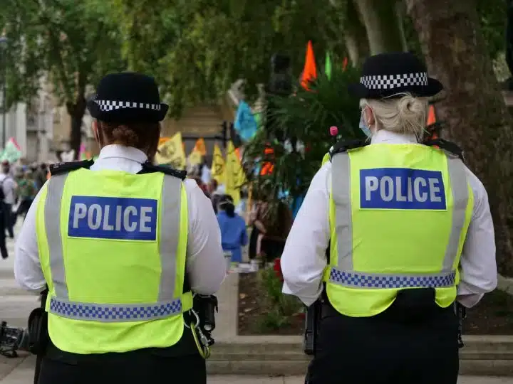 Hackers expose details of 100k police staff on dark web