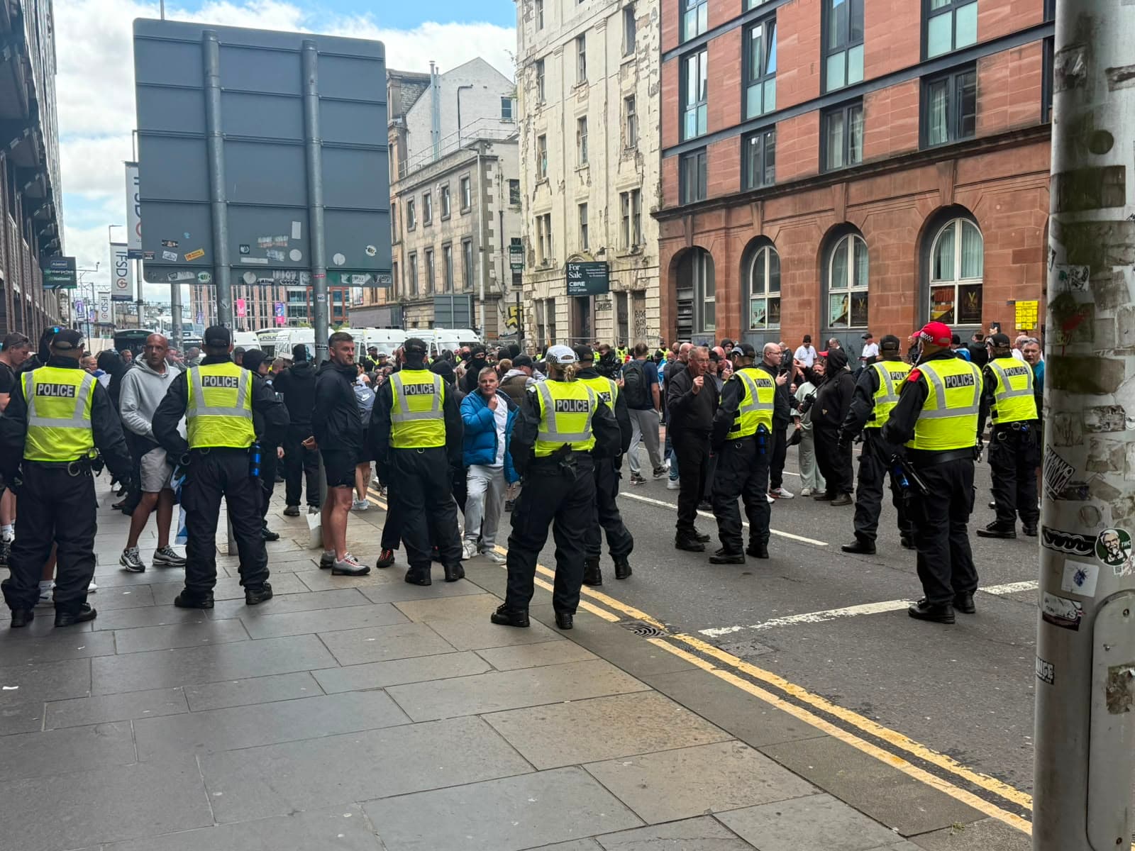Police issue arrest warning to Glasgow protestors making Nazi salutes