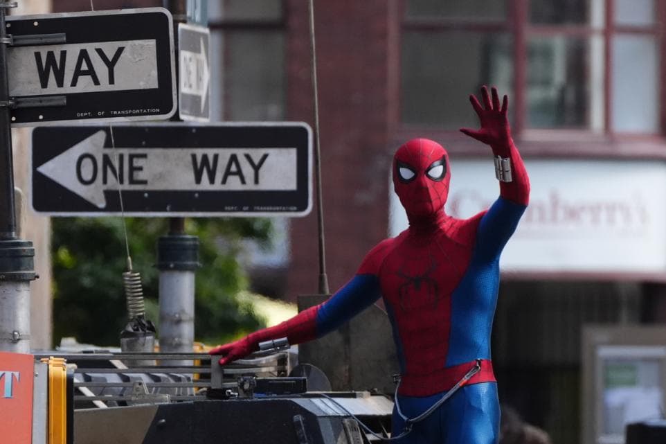 Spider-Man star Tom Holland apologises after 'causing traffic' during Scotland shoot