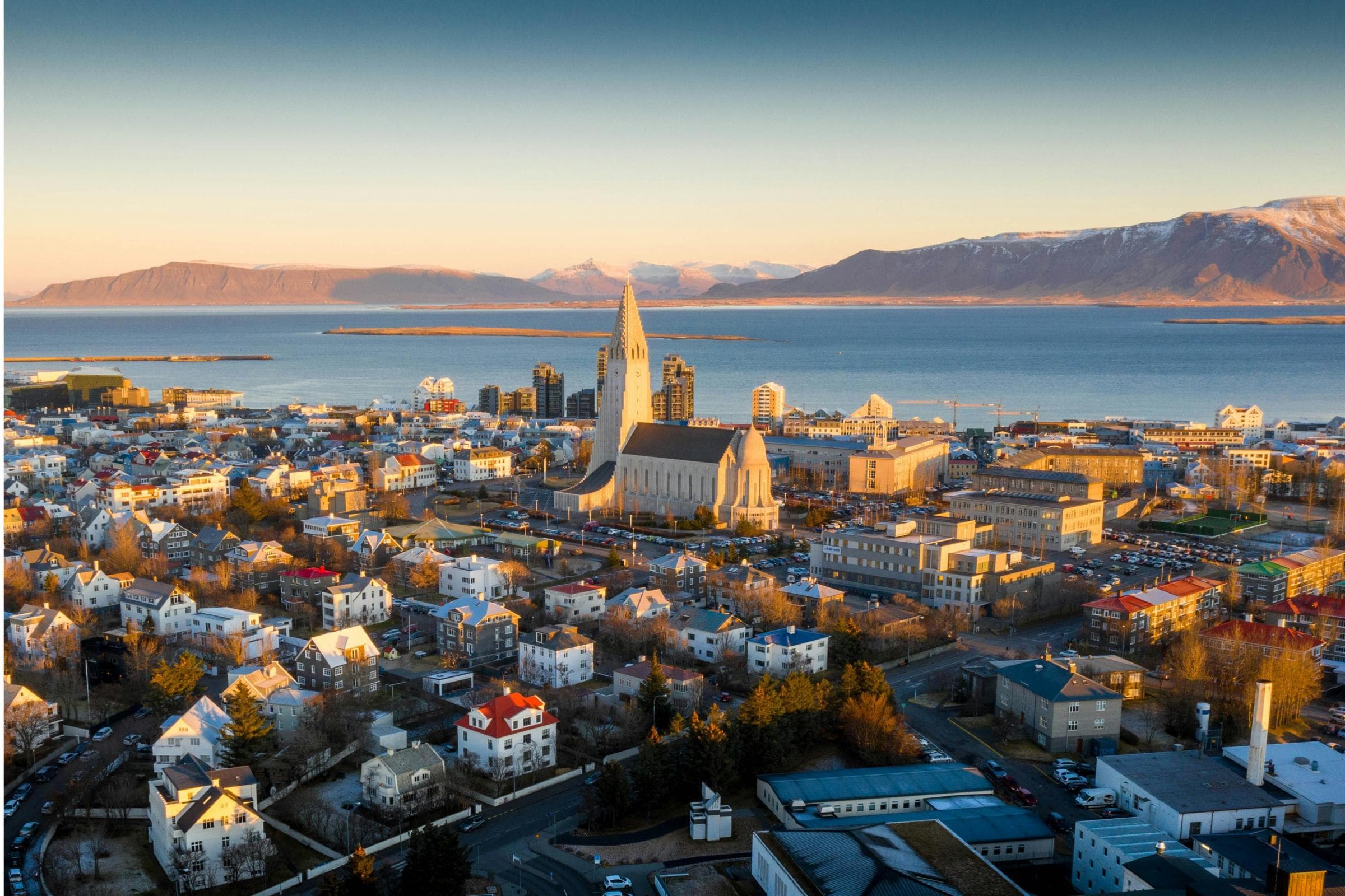 Iceland goes to polls for referendum on European Union - ITVX