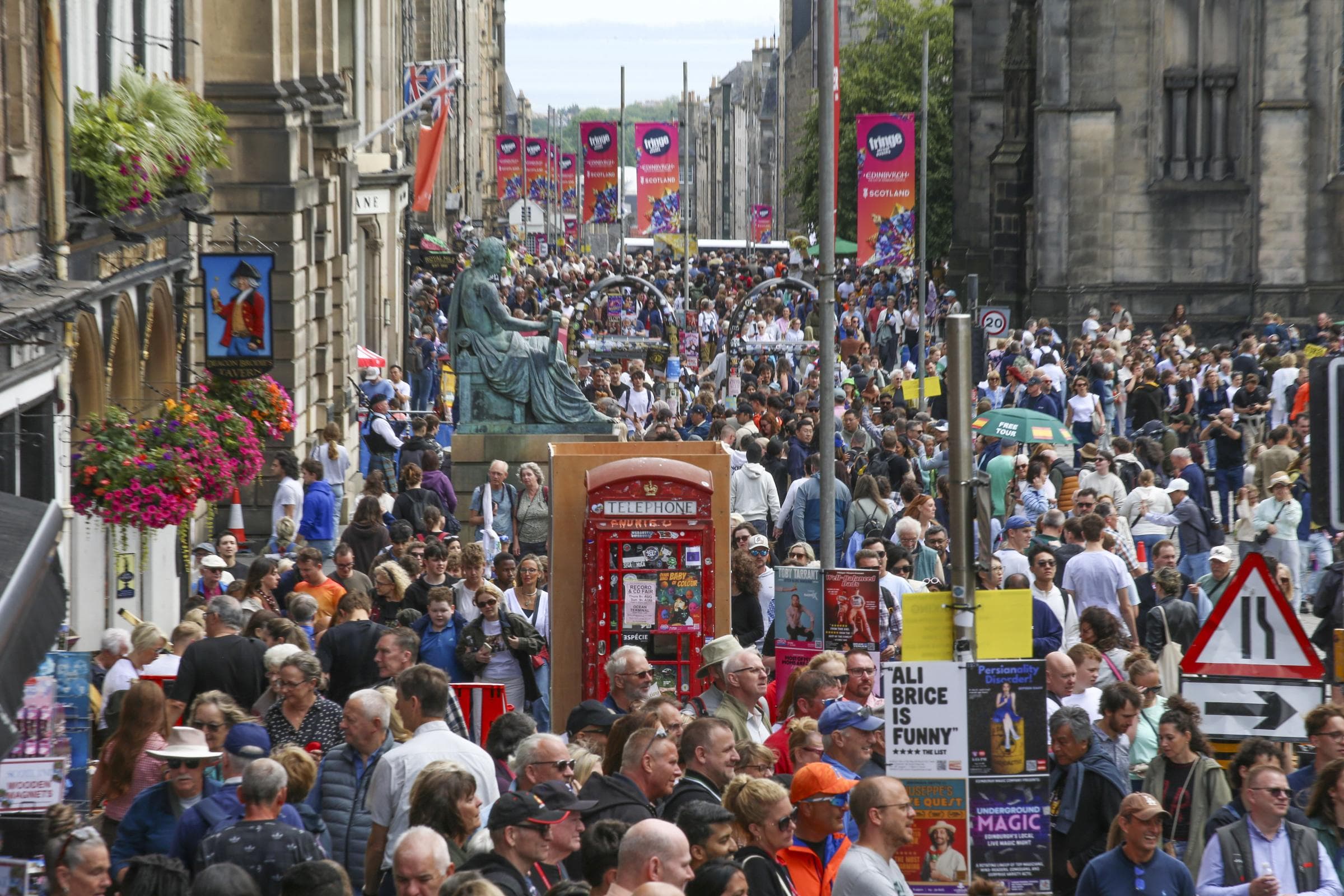 19 pictures as first weekend of Edinburgh festivals gets underway