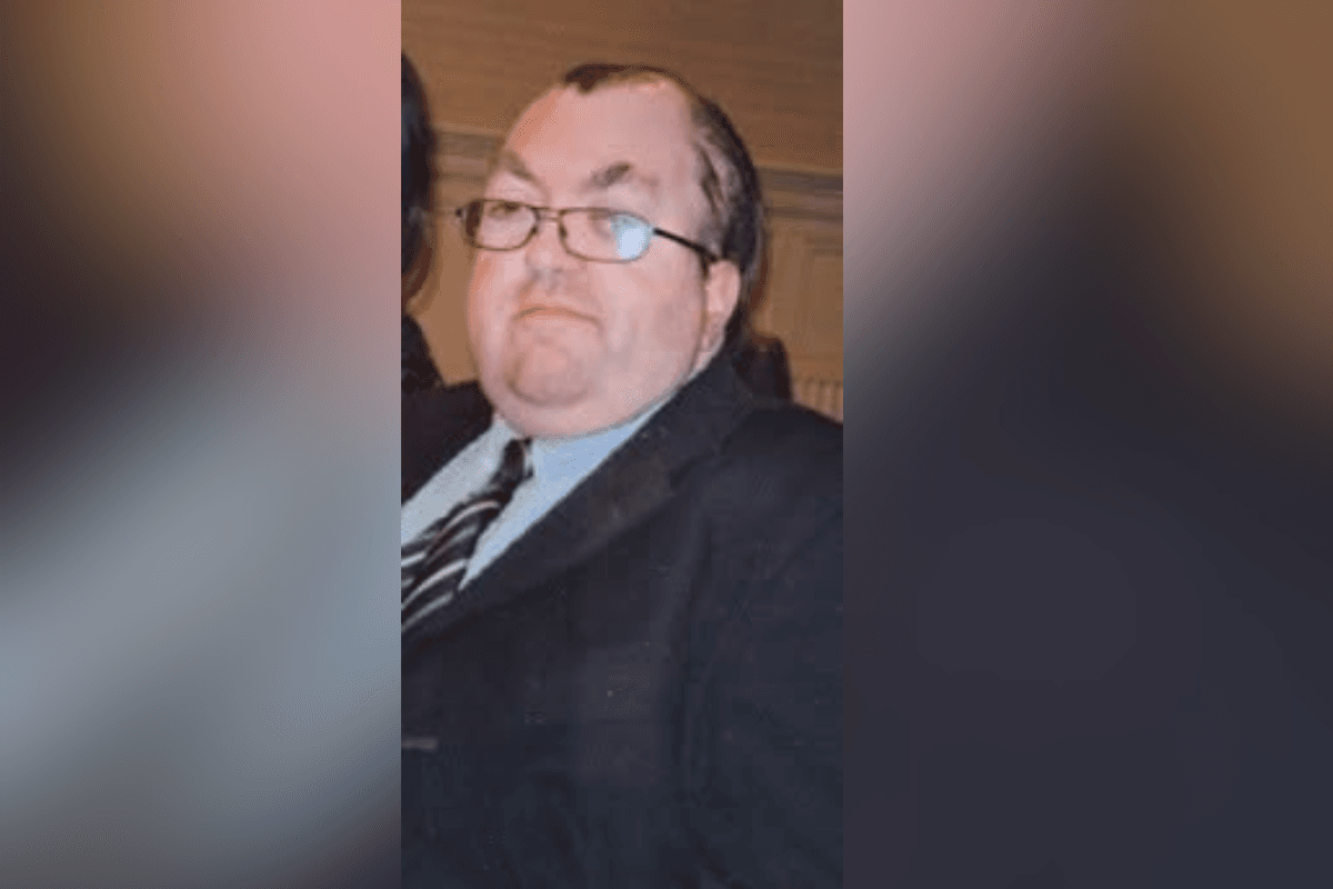 Murder probe launched after man found unresponsive on busy street