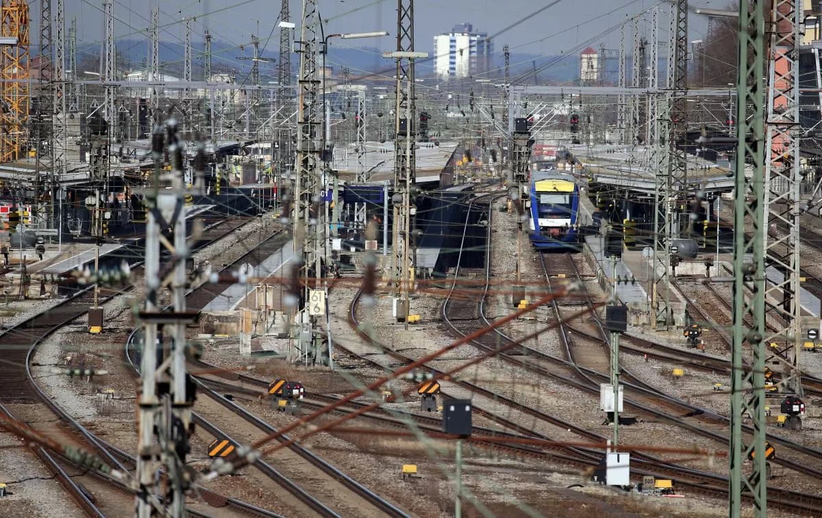 Two injured in explosion at Augsburg central train station