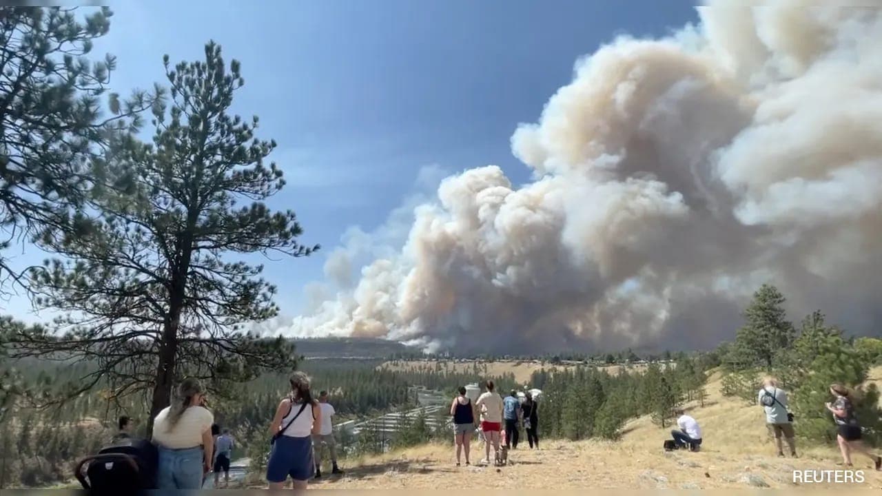 Fast-moving wildfire in Washington state prompts evacuations
