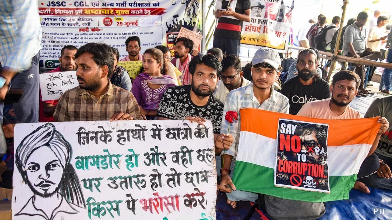 Jharkhand Government, Students Hold Round 6 Talks, Mallikarjun Kharge Backs Protests
