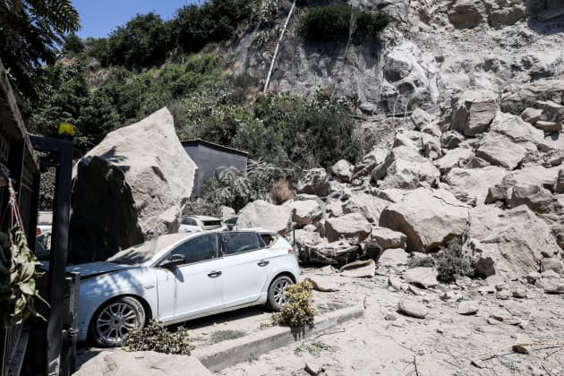Earthquake near Italy's Naples injures 26 people, with five of them hospitalised