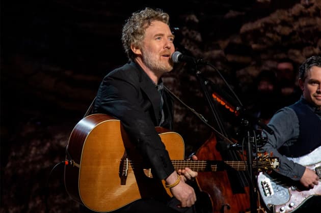 Crowds to gather for Glen Hansard's funeral this afternoon