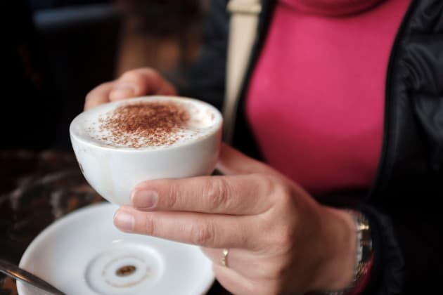How much caffeine is in your go-to high street coffee? - ITVX
