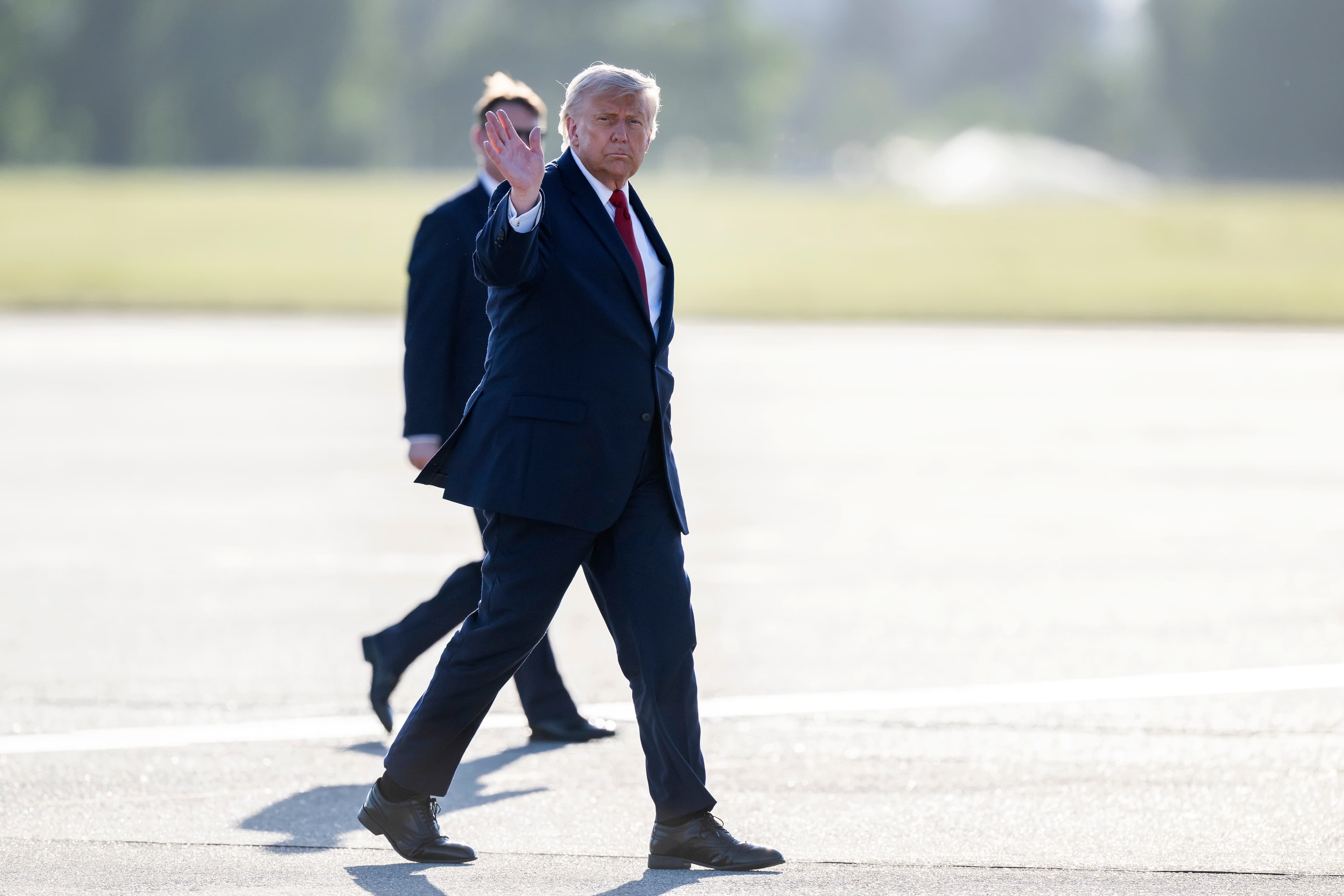 Trump boarded secret Turkey flight via catering truck due to Iran threat – media