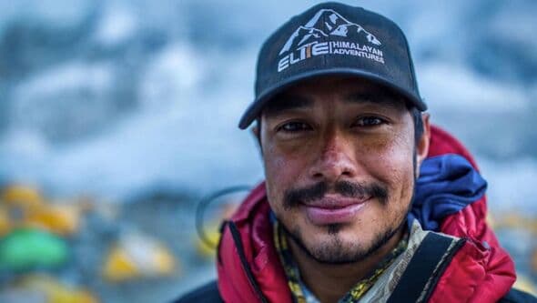 Renowned ex-British special forces soldier among 10 missing in horror avalanche