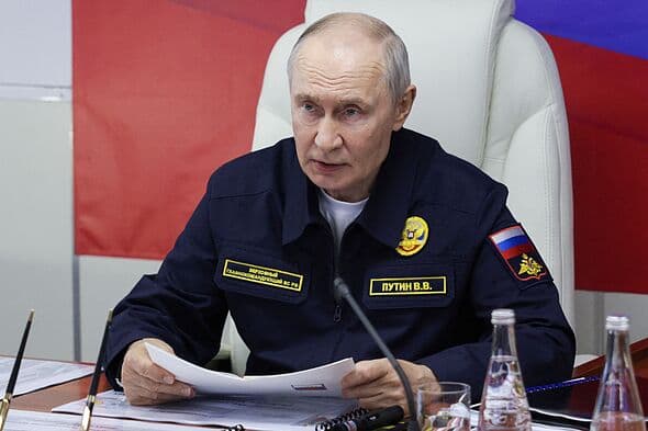 Tensions soar as Putin makes ‘piracy’ dig and threatens to seize UK ships