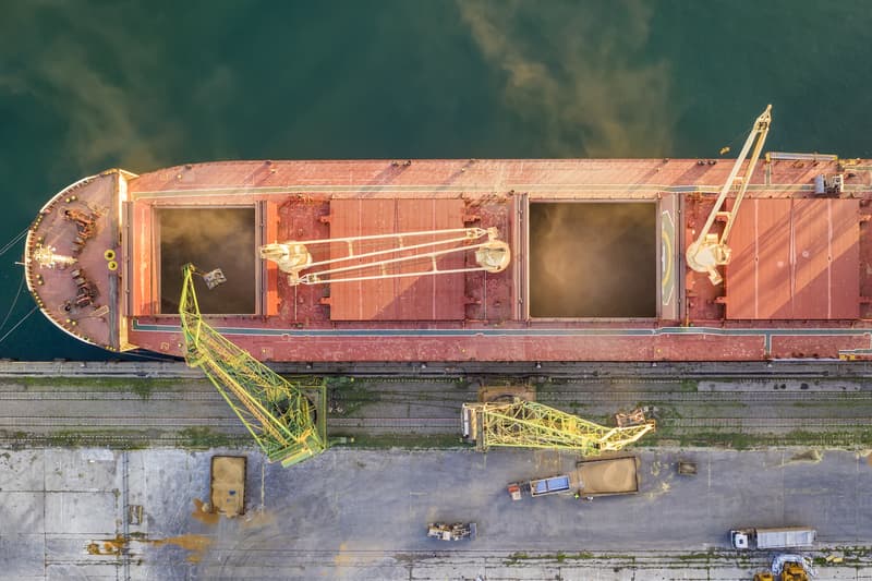 Ukraine seeks to re-establish grain corridor through Moldova to Romania's Constanţa port