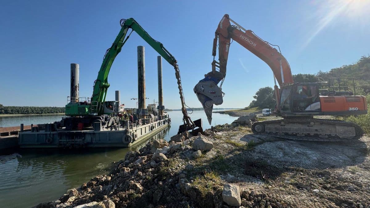 Romanian authorities to sink rock-filled barges in Danube to increase flow to nuclear plant