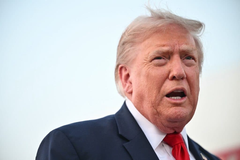 Trump warns Iran to open Hormuz or get ‘hit very hard’