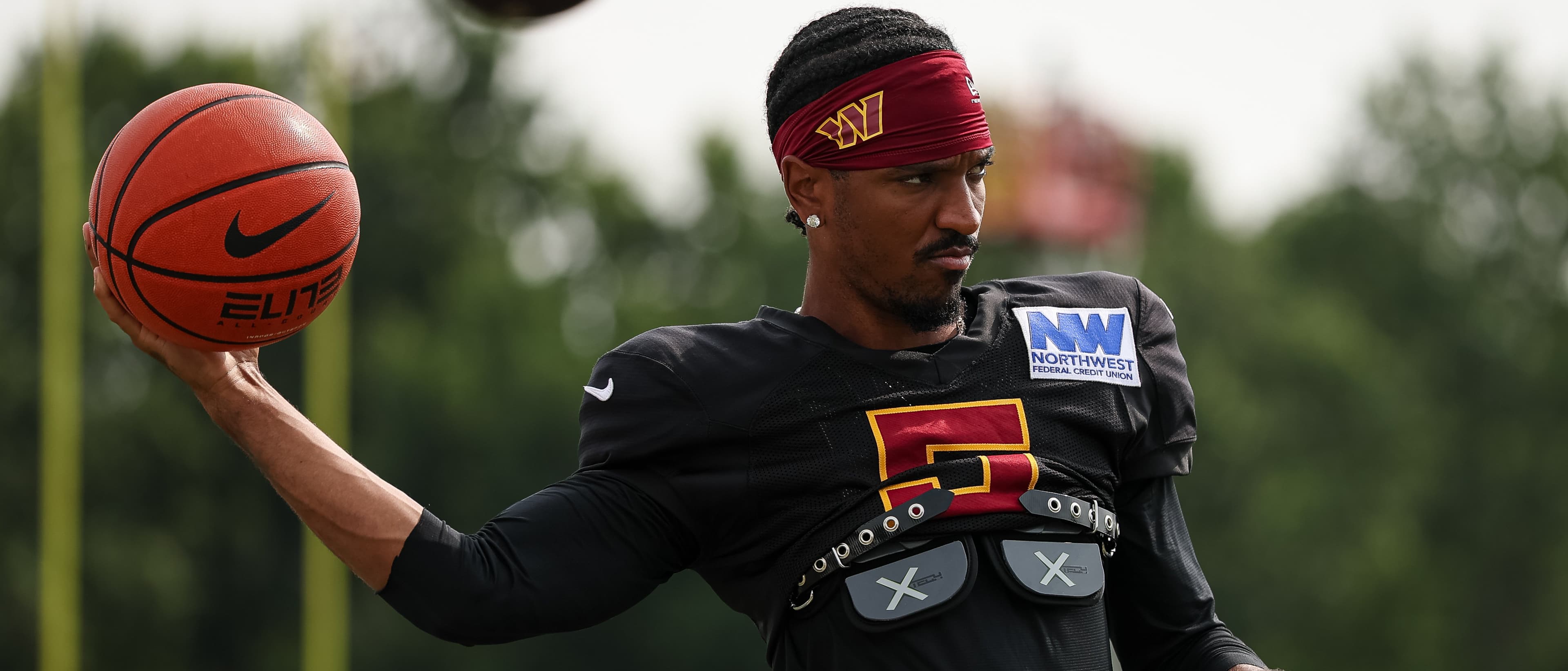 Jayden Daniels Issues Cease And Desist To LSU After No. 5 Jersey Given To DJ Pickett