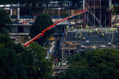 Trump asks Supreme Court to allow ballroom construction to continue
