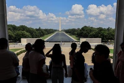 D.C. prosecutors move to drop more reflecting pool charges