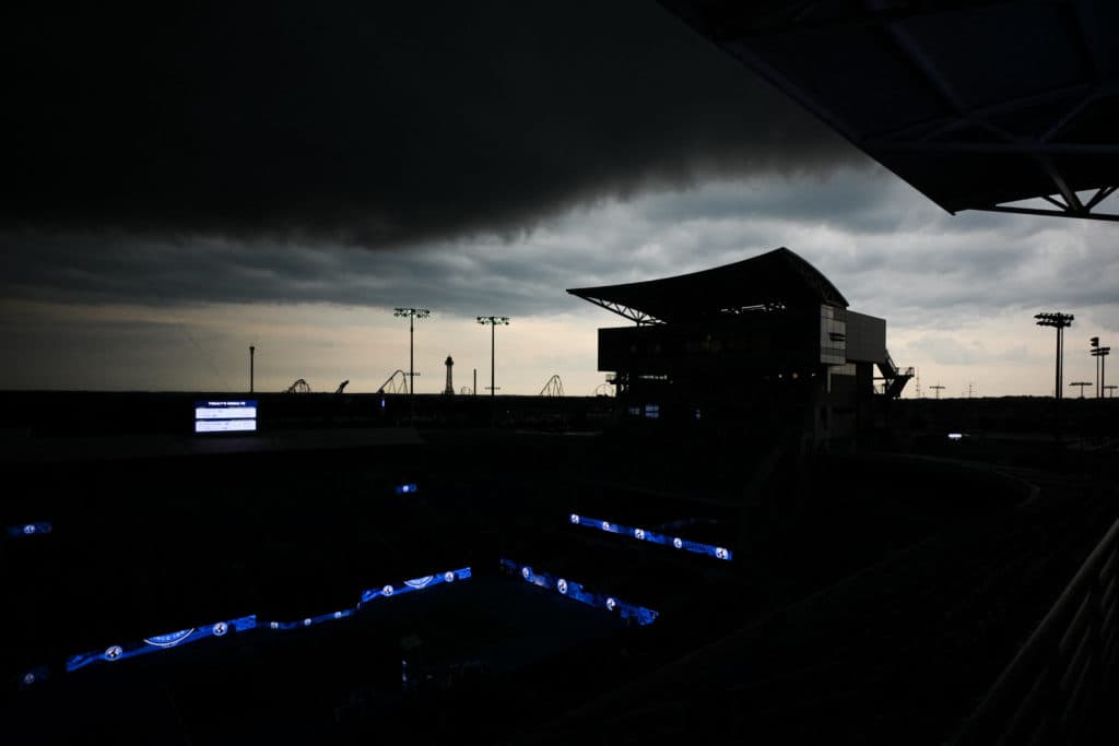 Severe weather pounds Illinois and Indiana, knocking out power as tornado sirens blare