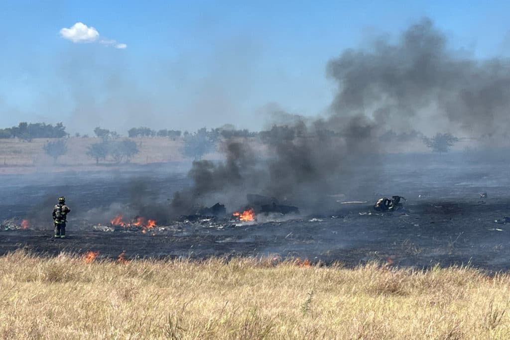 Army temporarily halts Apache helicopter training missions after deadly Texas crash