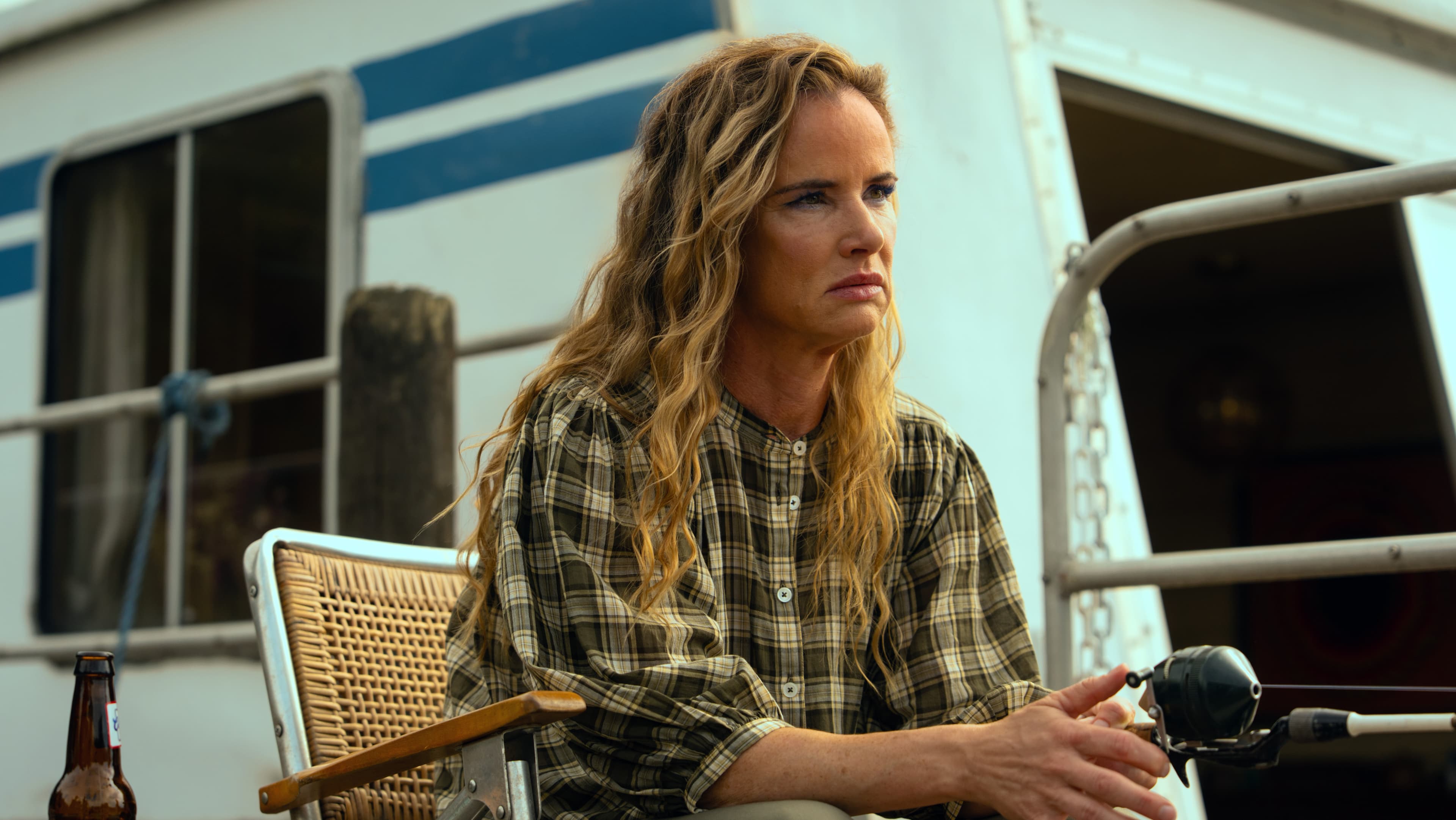 Juliette Lewis On If ‘Cape Fear’s Crystal Or Max Is “More Psychopathic,” Martin Scorsese’s Lasting Support & Season 2 Hopes: “We Will See”