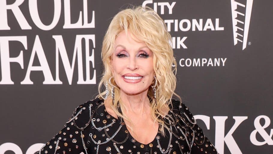 Dolly Parton: Dionne Warwick, Pedro Pascal, Sabrina Carpenter & More Pay Tribute To “One Of One” Country Music Legend