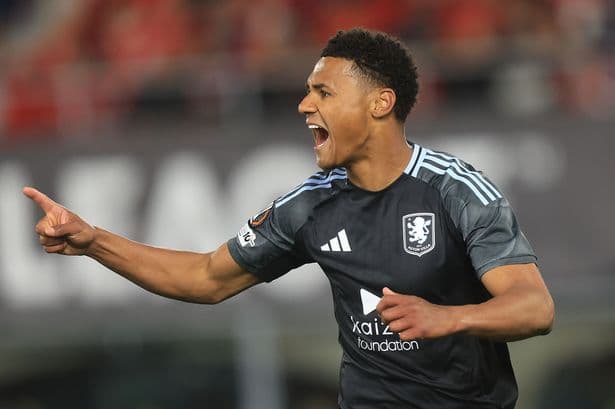 Former Aston Villa boss criticises Unai Emery for 'digging Ollie Watkins out'