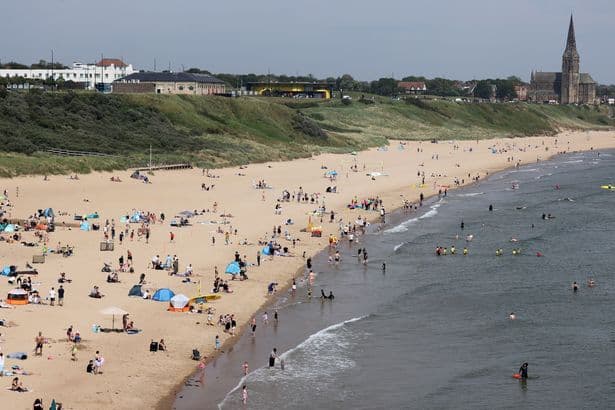 Met Office issues 31C heat warning as four UK regions hit with 48-hour amber health alert
