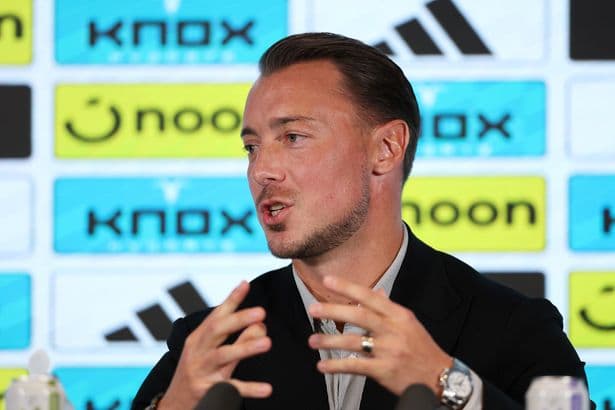 Matthias Jaissle takes Newcastle journalists by surprise with classy gesture in first media call