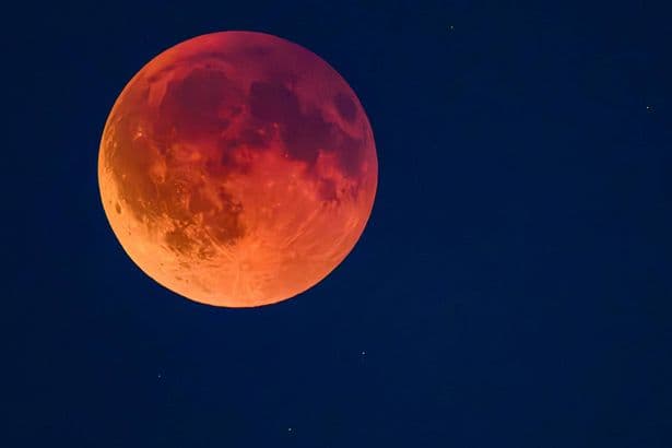 Blood Moon lunar eclipse visible from UK this week as Moon turns red