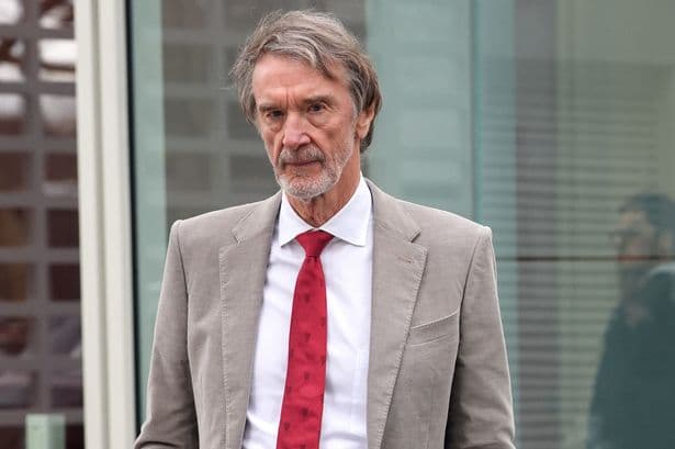 Man United urged to go all-in for Premier League defender who wants to leave club