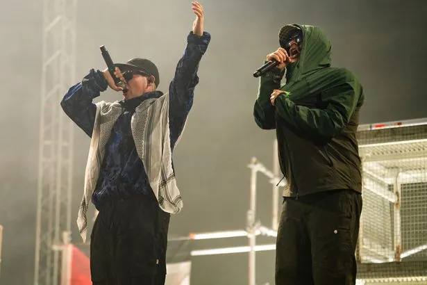 Kneecap lead chants of 'Andy Burnham is a w****r' and 'f*** Benjamin Netanyahu' at Reading Festival