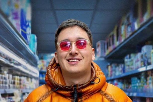 'Death of the high street' comedian backs Burnham's crackdown on 'dodgy' vape shops