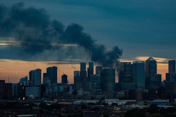 London fire live: Bermondsey blaze involves 50 tonnes of waste as trains blocked