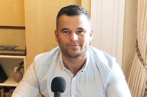 World-famous podcaster James English grabbed pregnant ex by throat and kicked her off bed
