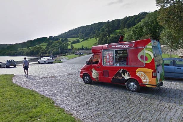 Eight bikers stop for ice cream at UK beauty spot costing almost £1,000