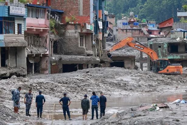 Nepal floods latest: UK deploys crisis team as death toll passes 600 — follow live
