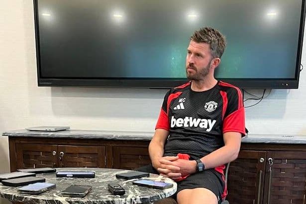 Michael Carrick did something in a press conference that Amorim and ten Hag would never do