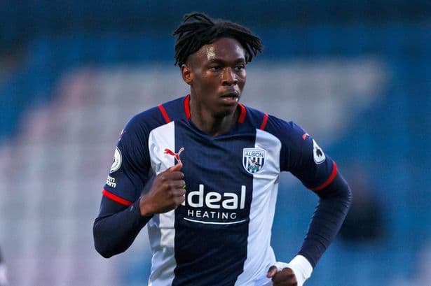 Ex-Championship star, 25, tragically dies after collapsing on pitch during friendly