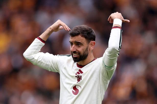 Michael Carrick must risk upsetting Bruno Fernandes as Man Utd issue clear