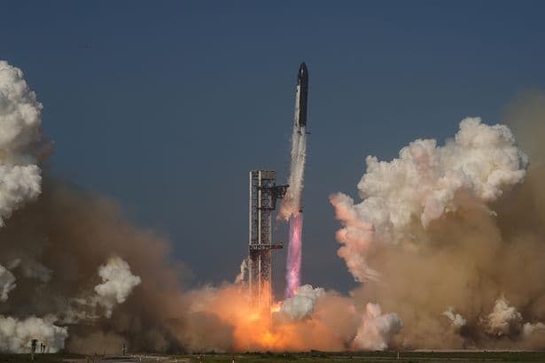 Out-of-control SpaceX rocket set to smash into the Moon at 5,400mph and carve 90ft crater
