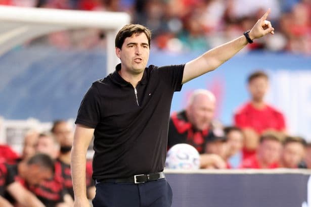 Andoni Iraola hails 'valuable' Liverpool star as six players singled out - 'So, so good'