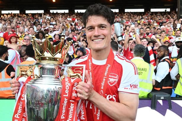 Former Everton star hails 'frightening' midfield options as Blues close in on Christian Norgaard