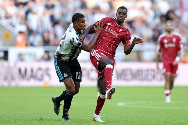Andoni Iraola details Alexander Isak reaction to Newcastle abuse as Liverpool substitute hailed