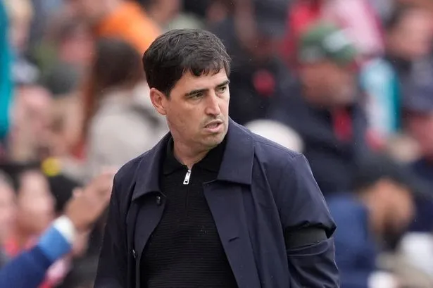Referee backs Andoni Iraola complaint as Liverpool manager left raging after Nottingham Forest delay