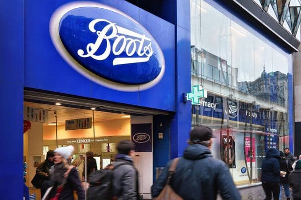 Boots £90 Macmillan Beauty Advent Calendar now £44 in half price Star Gift deal