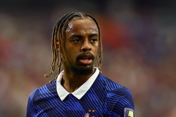 Liverpool latest: Bradley Barcola transfer truth after 'agreement' claim as Mo Salah talks stall