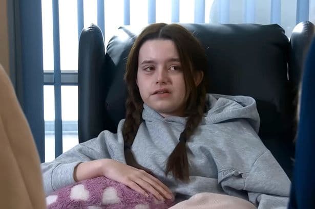 Coronation Street fans hail Betsy Swain observation in emotional stroke recovery scenes