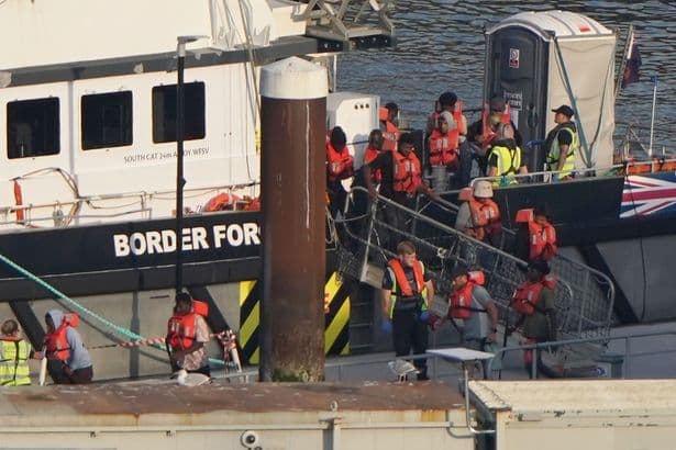 No 10 slams 'reckless' people smugglers as record number of migrants make Channel crossing